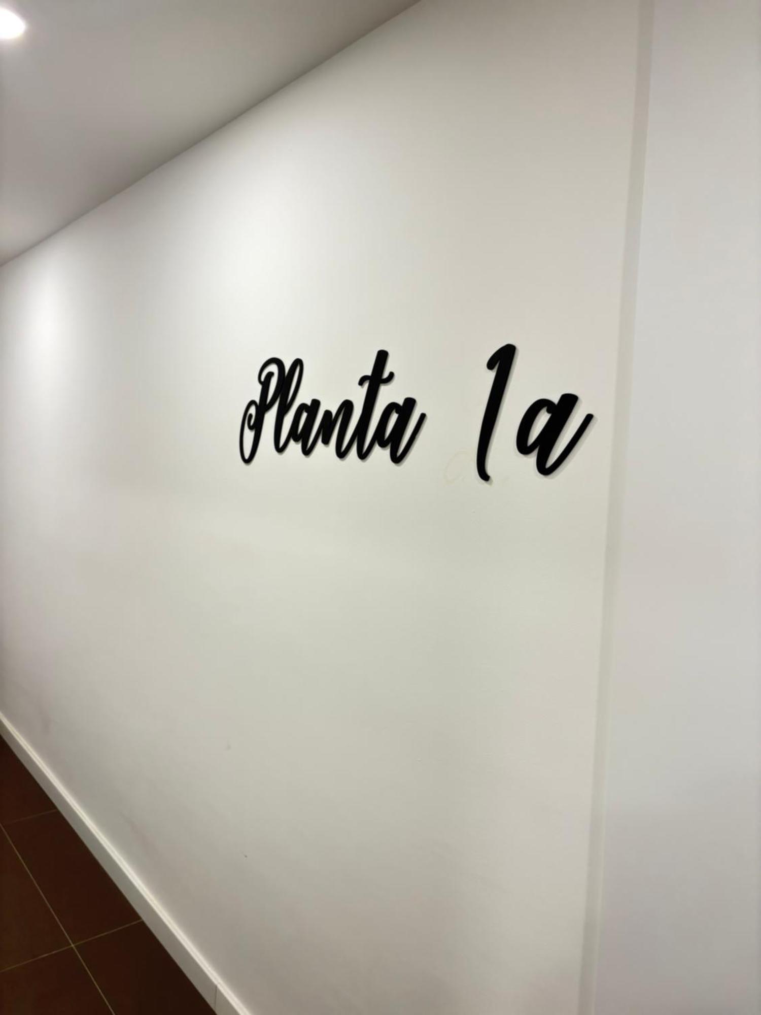 Reusia Apartaments Luaran gambar